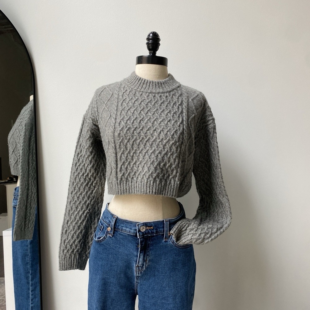 H&M Grey Cropped Woven Knit Long Sleeve Sweater Women's Size XS Cozycore 1469